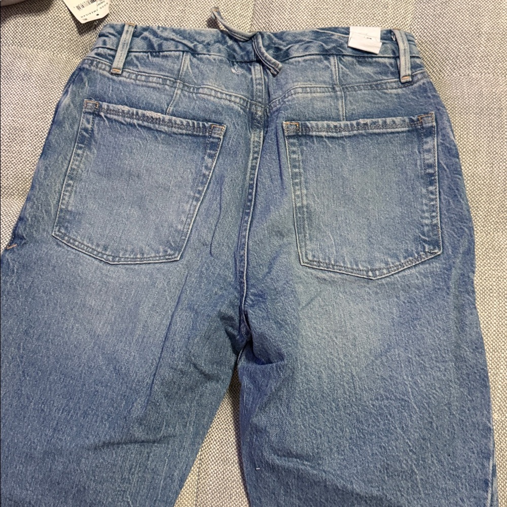 Good American High Rise Light Blue Distressed Jeans - Picture 6 of 9